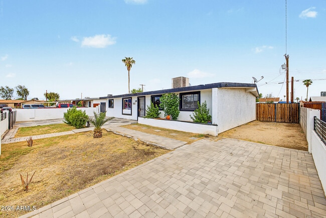Building Photo - 3815 N 50th Dr
