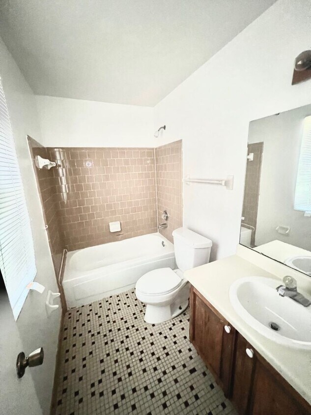 Foto del edificio - 5602 Lumberjack Ln