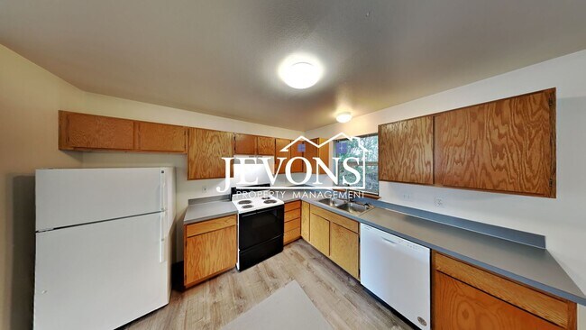 Foto del edificio - Cozy 3-Bedroom home with convenient highwa...