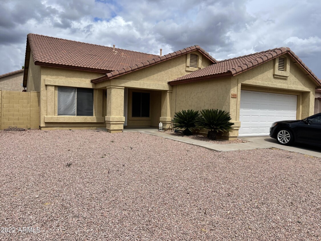 Primary Photo - 6670 W Acapulco Ln