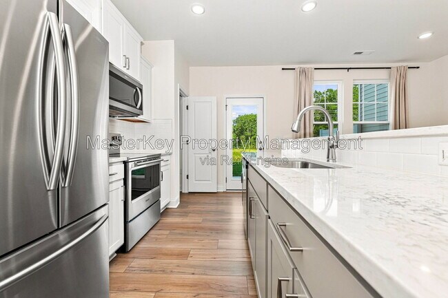 Building Photo - 305 Whitley Rdg Dr