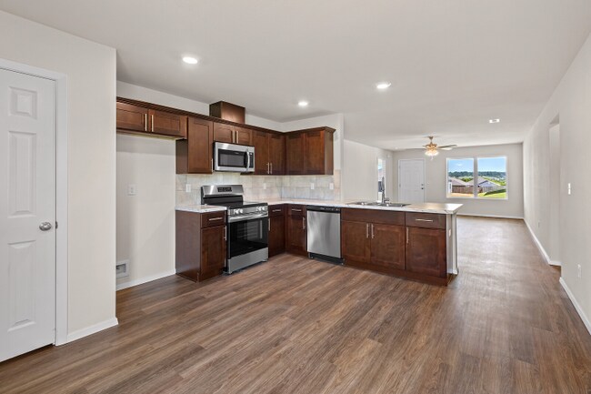 Building Photo - 2929 W McLaren Dr