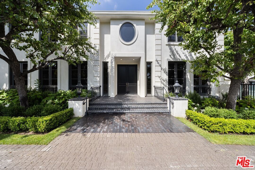 Foto principal - 506 N Rexford Dr