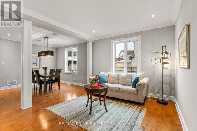 Building Photo - 72 Branthaven St