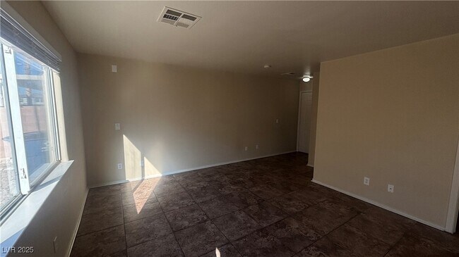 Building Photo - 709 Spotted Eagle St