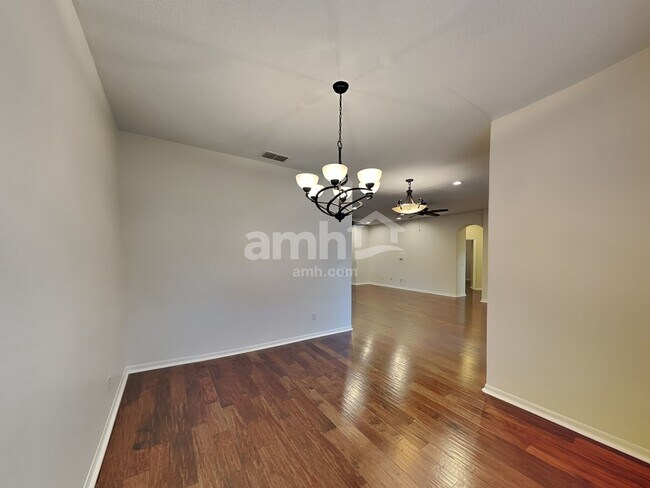 Building Photo - 879 Moonluster Drive