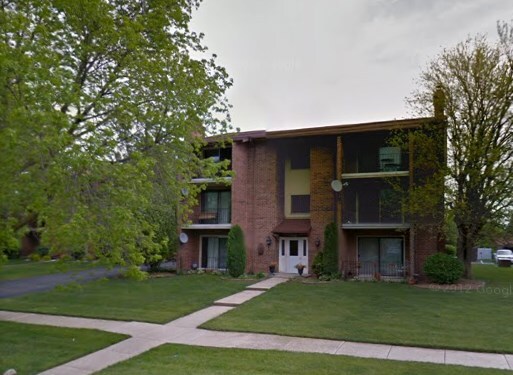 Building - 15333 Treetop Dr