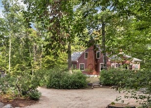 Building Photo - 44 Neighbors Row