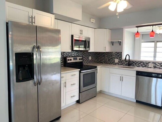 Foto del edificio - 531 NW 38th St