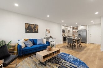 Building Photo - 5 Linda Ln