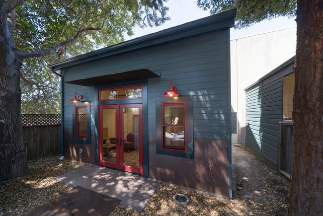 Front side - 952 60th St