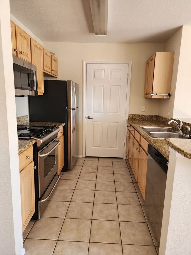 Foto del edificio - For Lease - 3 BR|2 BA Nautilus Cove Condo!...