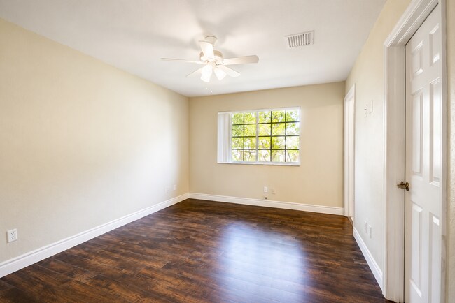 Foto del edificio - 2036 Marsh Harbor Dr