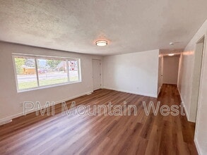 Building Photo - 1356 S 1000 W