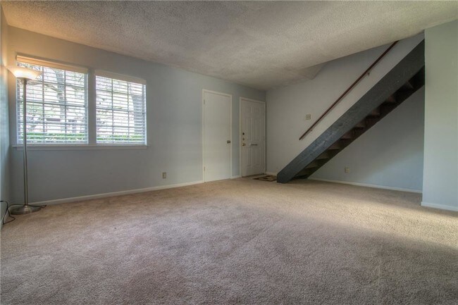 Foto del edificio - 7407 Shadow Hill Dr