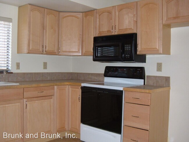 Foto del edificio - 5 br, 3.5 bath House - 7638 Safari Circle
