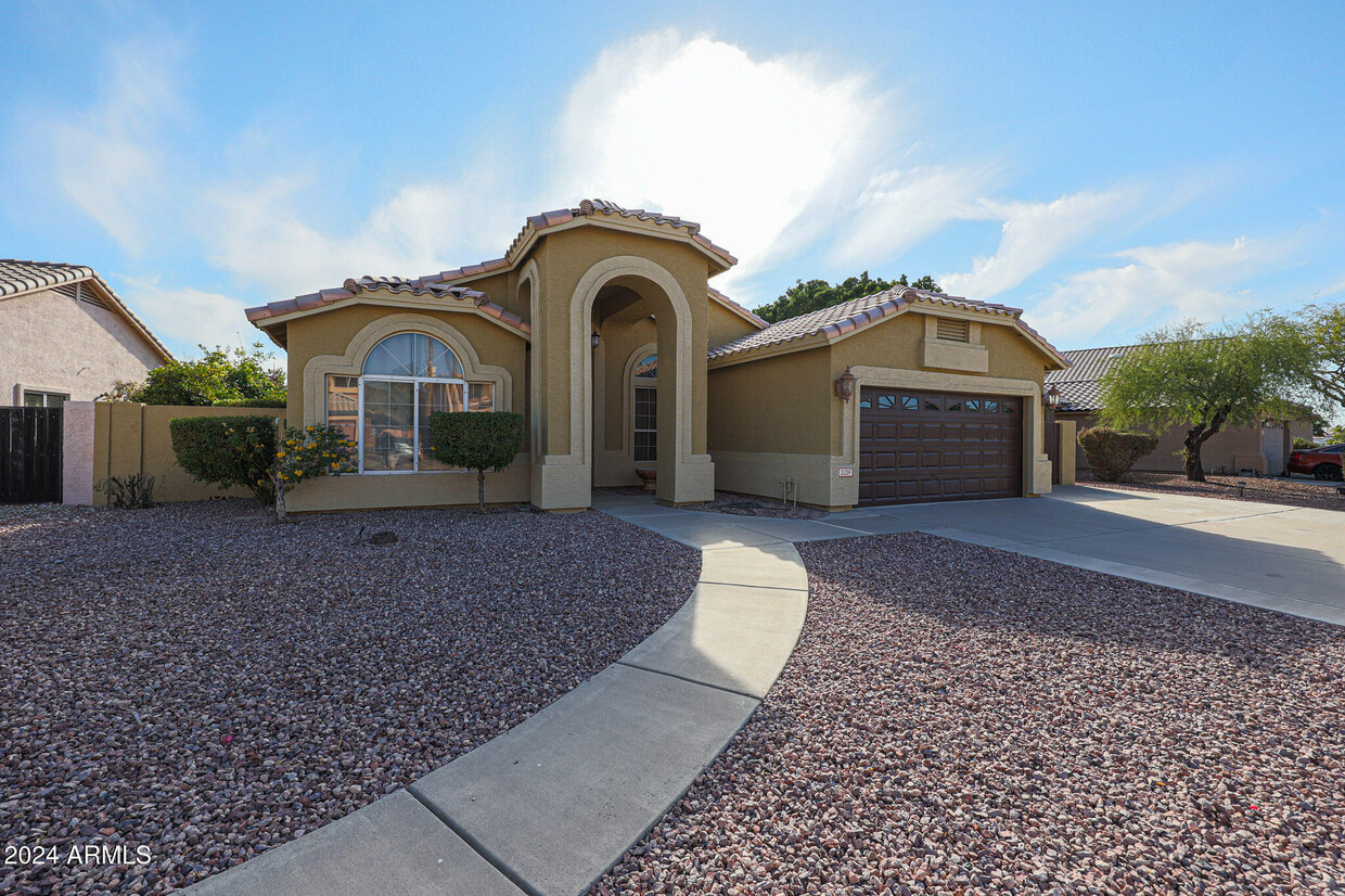 Foto principal - 5239 W Tonopah Dr