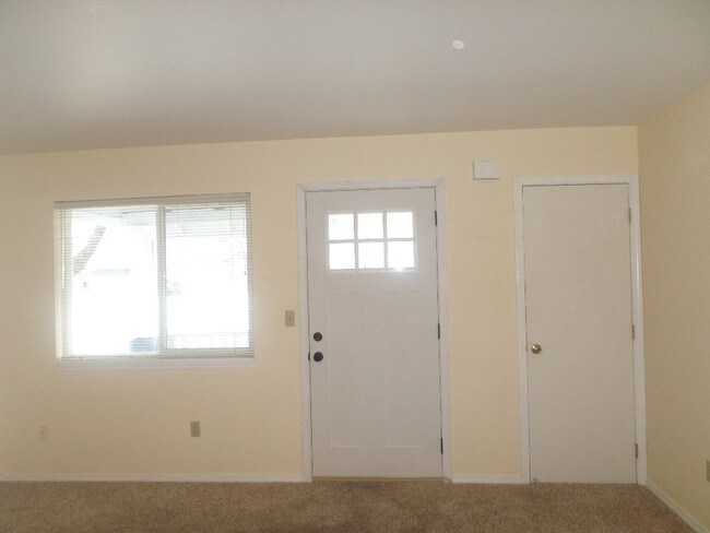 Foto del edificio - 2540 Siskiyou Blvd