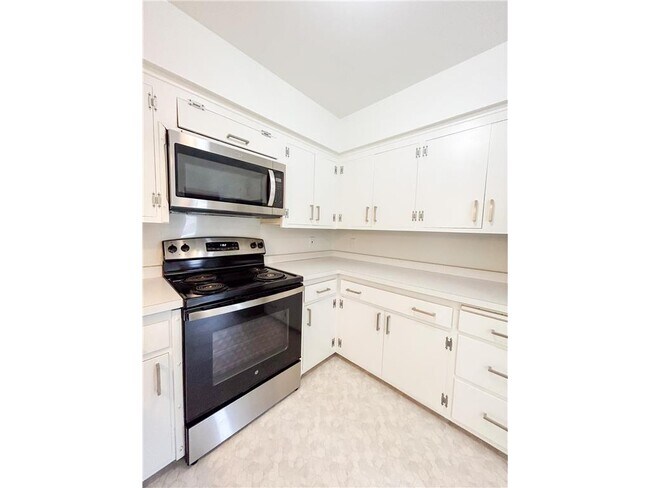 Foto del edificio - 6308 Vernon Ave S