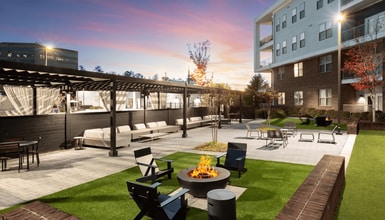 Building Photo - 550 Northridge