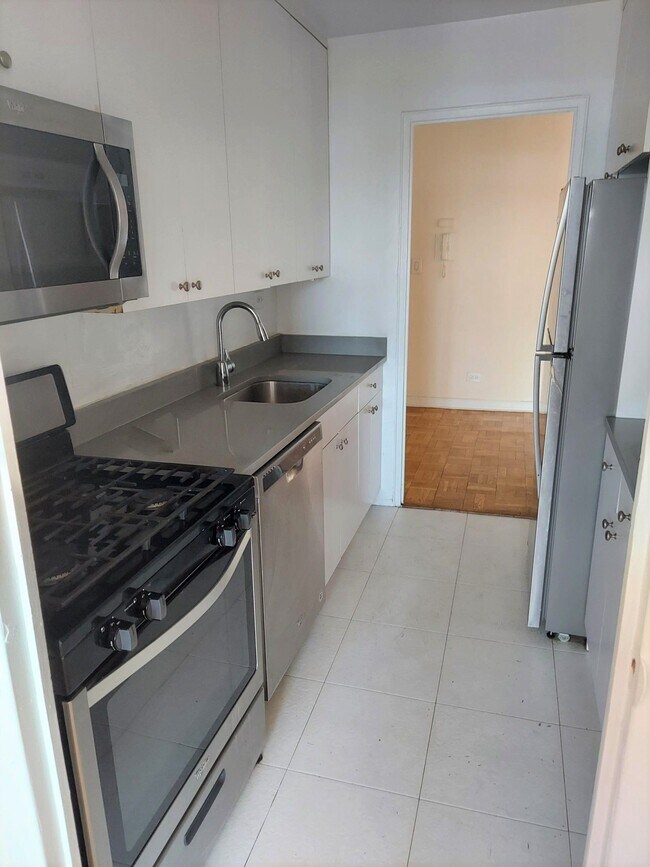 Foto del edificio - 98-05 67th Ave