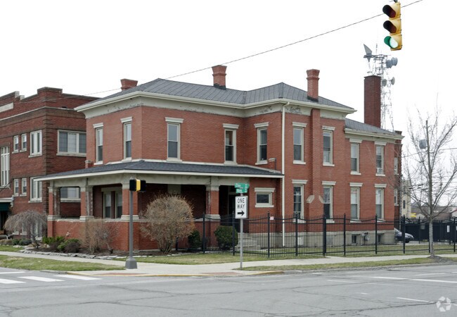 Foto del edificio - 439 E Wayne St