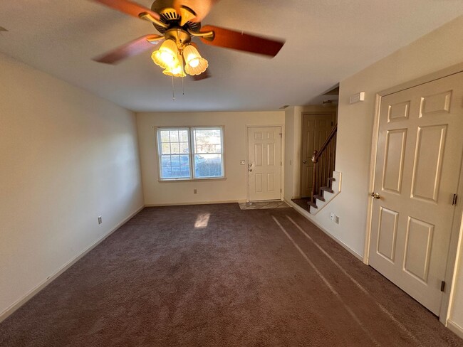 Foto del edificio - 2 Bedroom Townhome