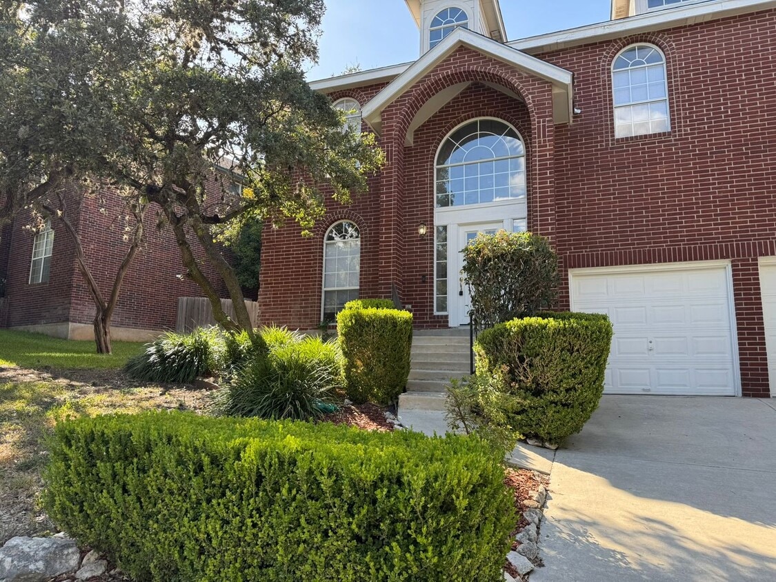 Primary Photo - 3 Bedroom/2.5 Bathroom Finesilver Subdivision