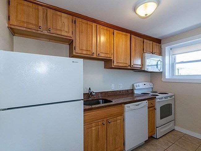 Building Photo - 204 Neponset Valley Pky