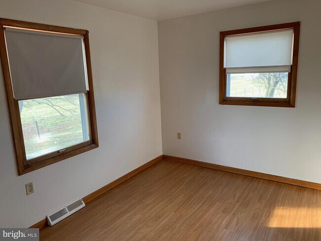 Foto del edificio - 8325a Green Valley Rd