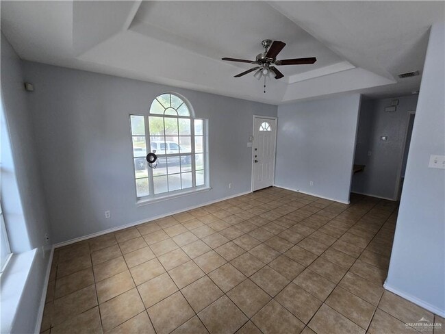 Building Photo - 607 La Mancha Dr