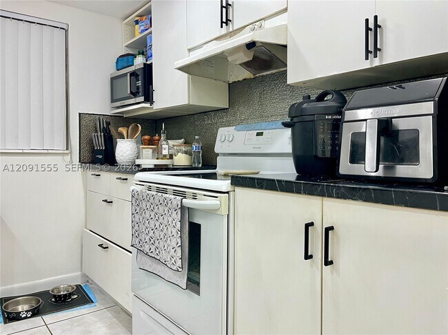 Foto del edificio - 11855 NE 19th Dr
