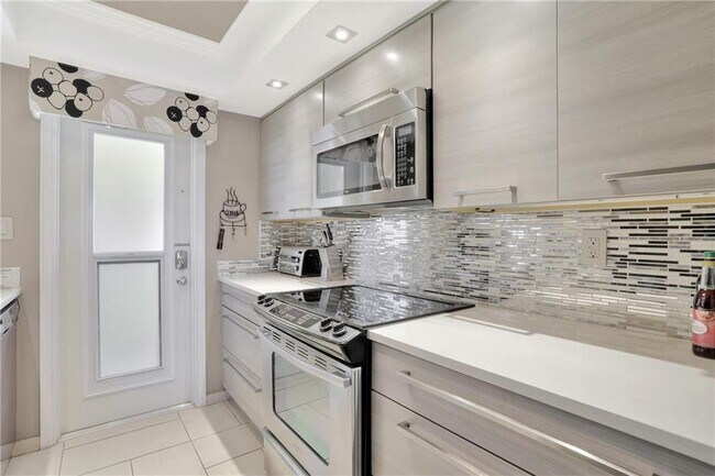 Foto del edificio - 505 N Riverside Dr