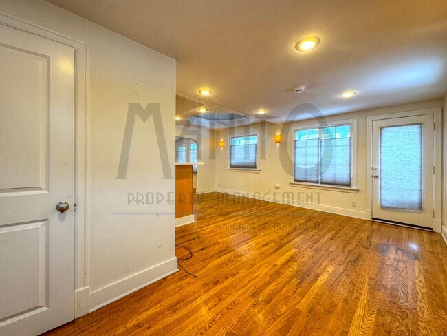 Foto del edificio - **COMING SOON** Spacious Windmill Studio Unit