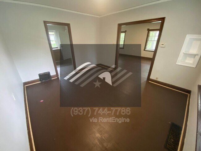 Foto del edificio - 500 W Parkwood Dr