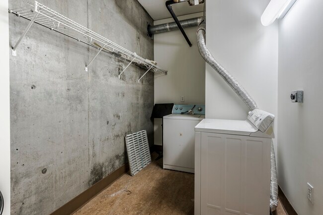 Foto del edificio - 1111 S Grand Ave