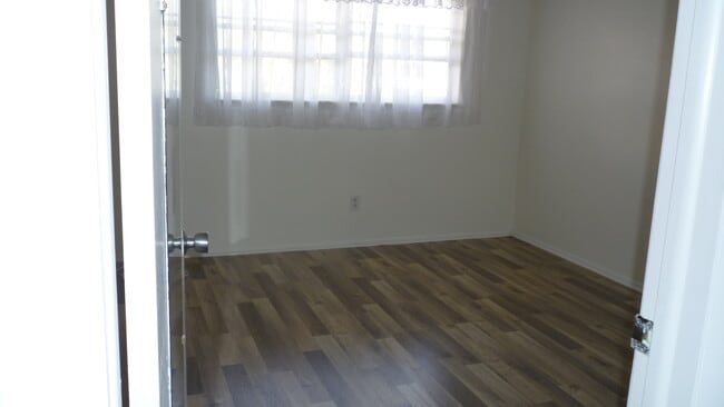 Building Photo - 2402 Ecuadorian Way