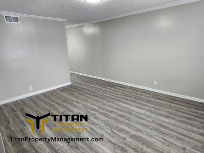 Foto del edificio - 2 bed/1 bath Townhouse