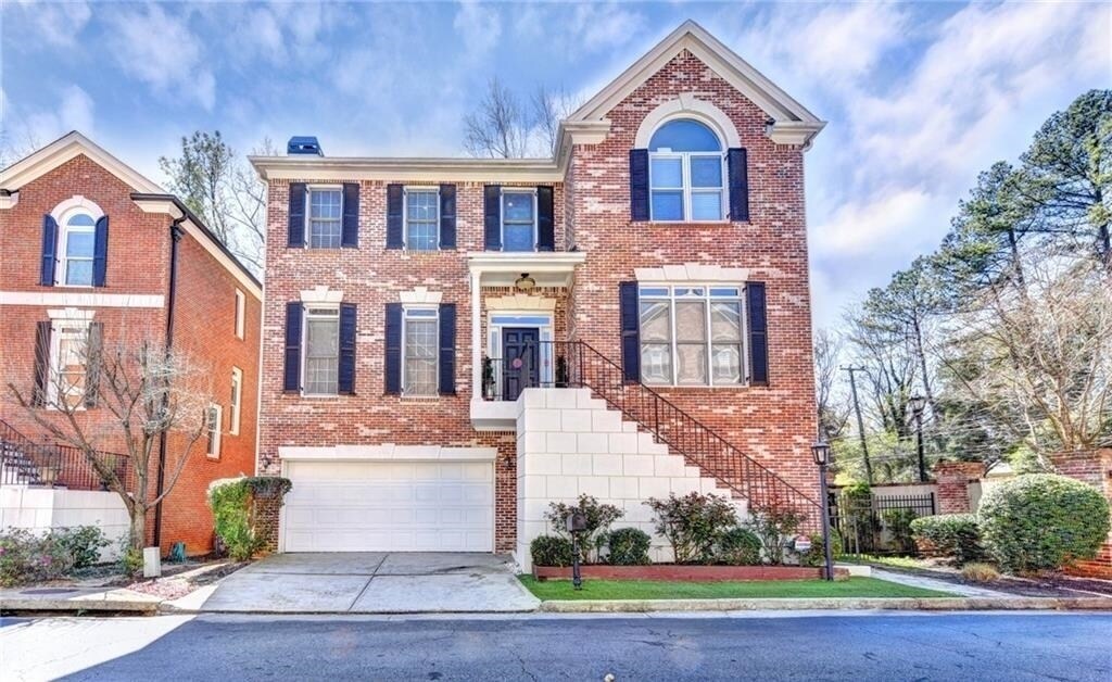 1121 Ashton Bluff Dr NE, Atlanta, GA 30319 House Rental in Atlanta