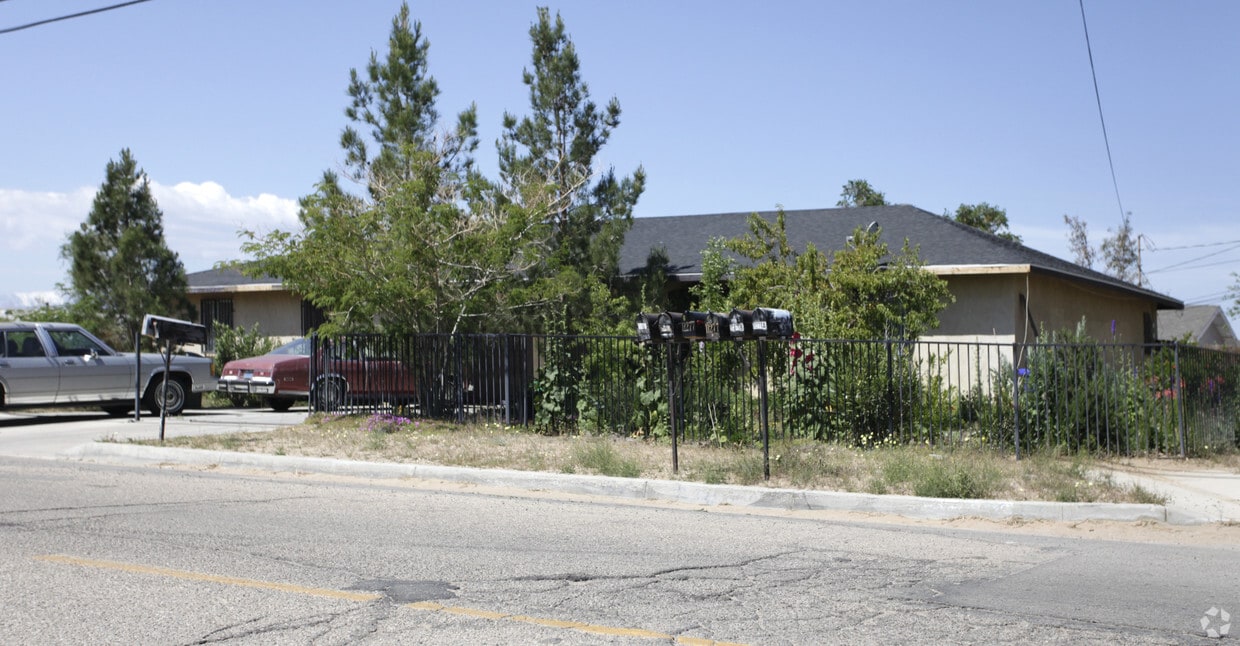 17996 Bellflower St, Adelanto, CA 92301 Apartments in Adelanto, CA