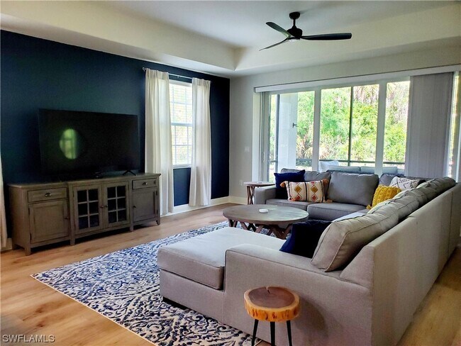 Foto del edificio - 7849 Hawthorne Dr