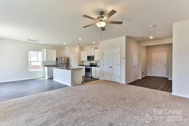 Building Photo - 6132 Ahoskie Dr