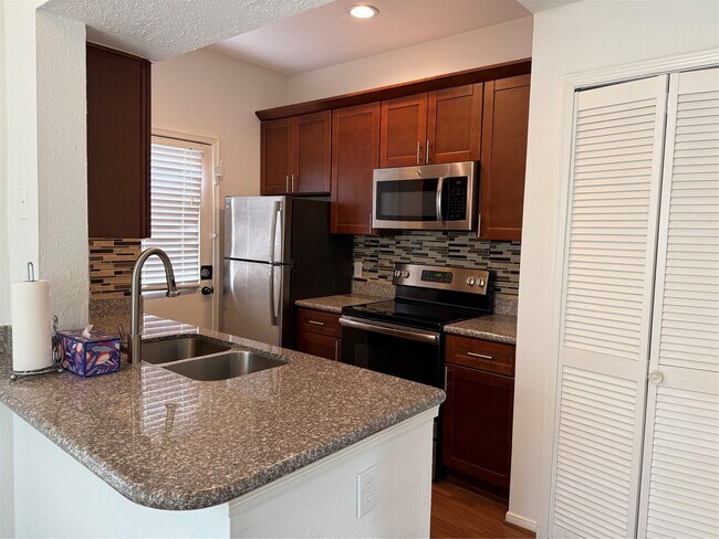 Foto del edificio - 7575 Cambridge St