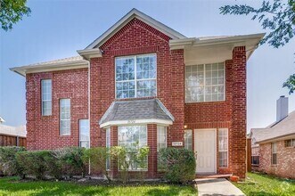 Building Photo - 18724 Park Grove Ln