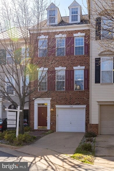 Building Photo - 5140 Donovan Dr