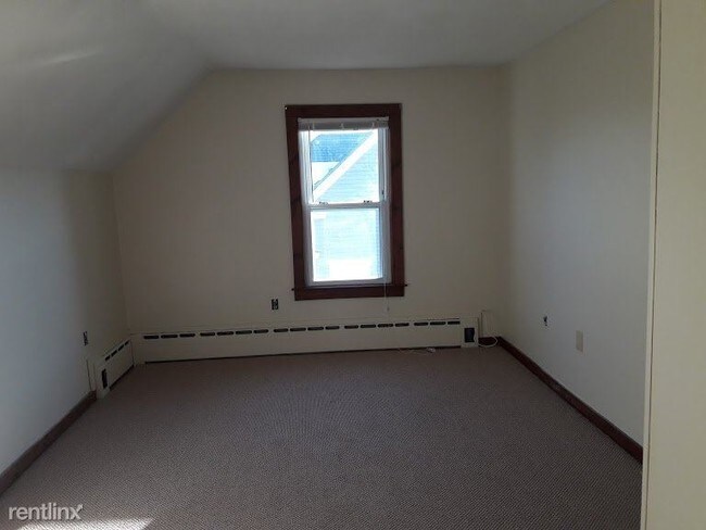 Building Photo - 2 br, 1 bath Apartment - 311 Hartford Avenue
