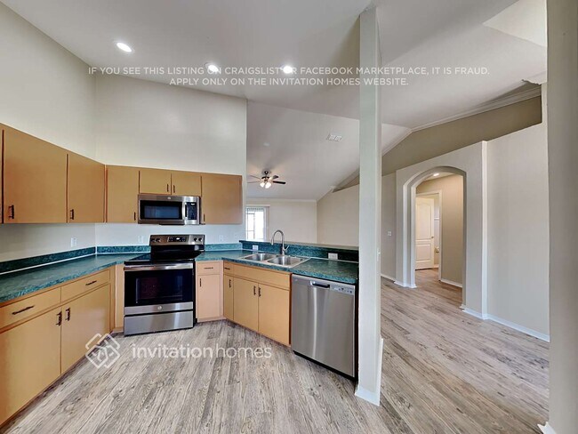 Building Photo - 1721 James Pointe Dr