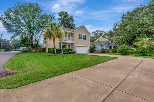 Building Photo - Welcome to Filbin Creek — North Charleston...
