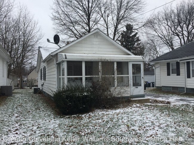 Building Photo - 386 Dennison Ave