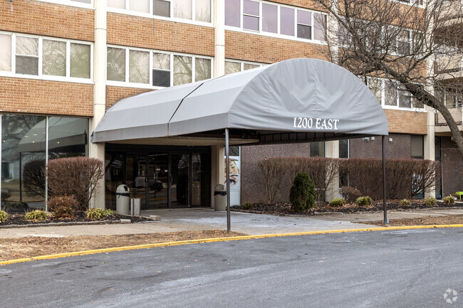 Entrance - Barclay Towers